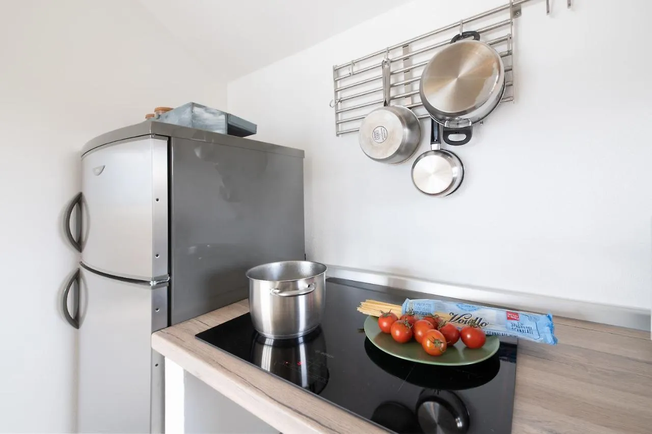 Max Apartment Μπελάτζιο 0*,