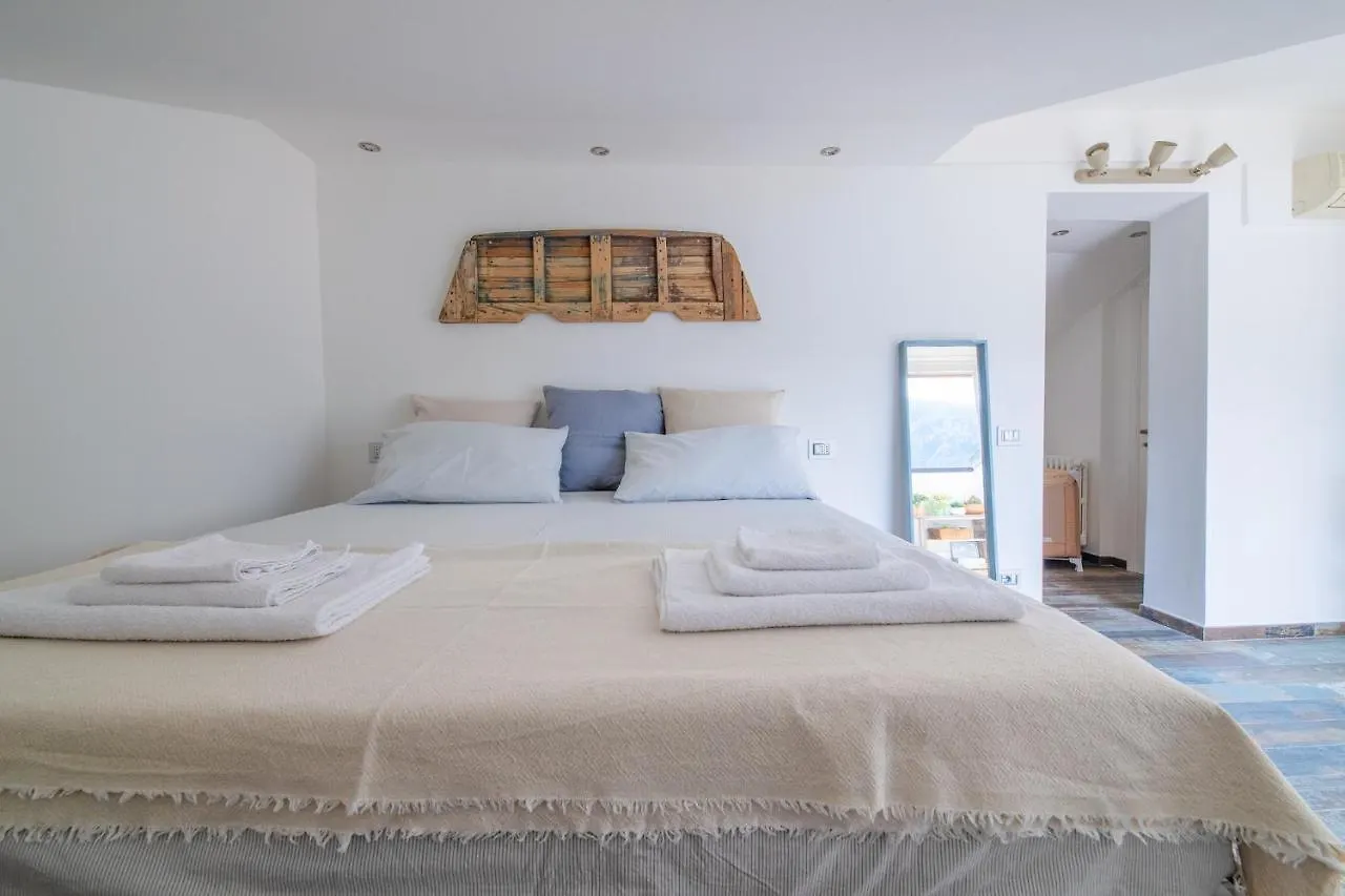 Max Apartment Μπελάτζιο 0*,