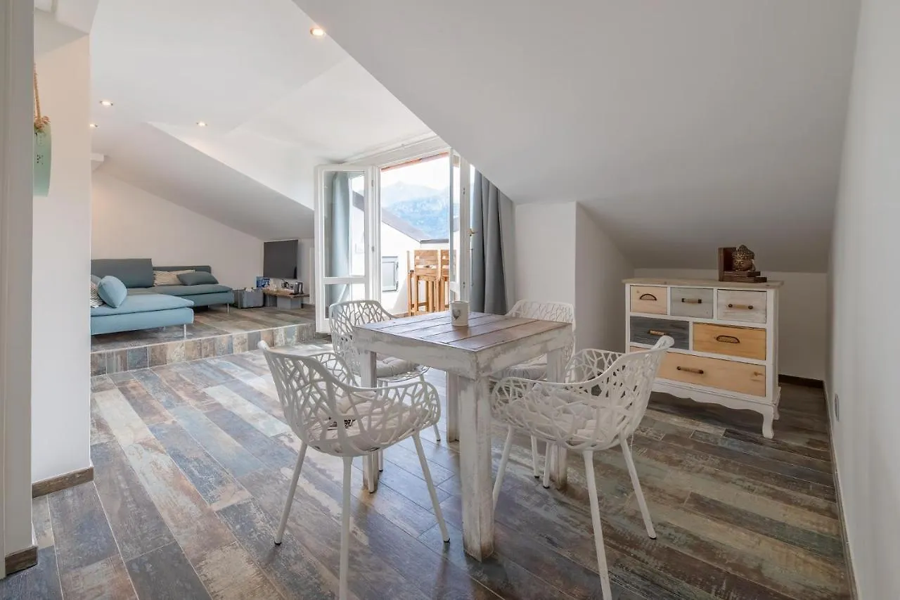 Max Apartment Μπελάτζιο