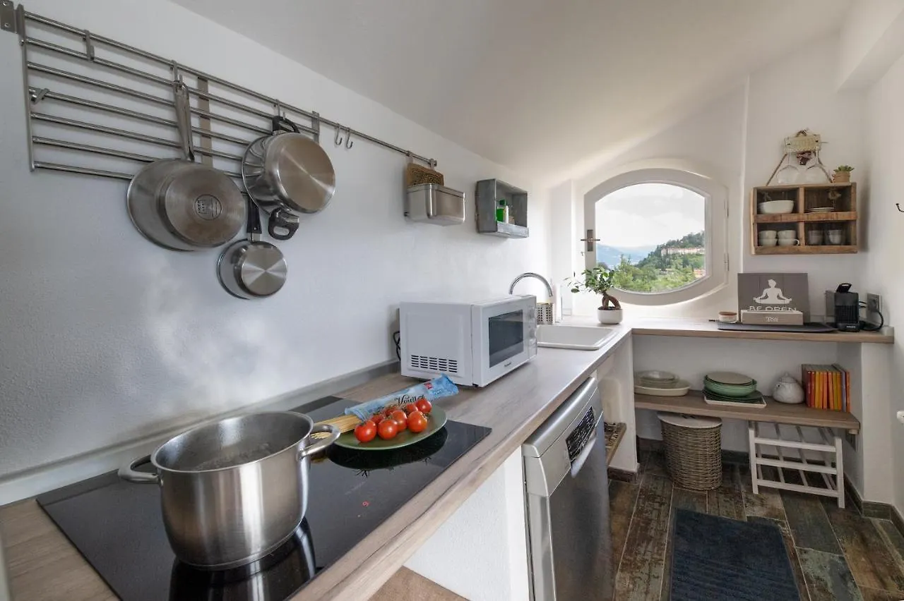 Max Apartment بيلاجيو إيطاليا